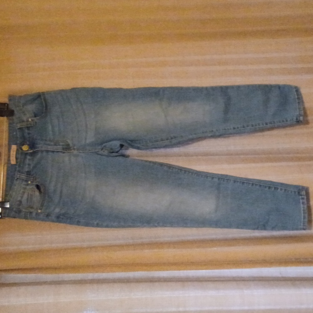 Oak and Poppy skinny ankle  jeans.